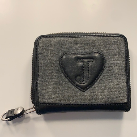 Juicy Couture Accessories - Juicy couture wallet💓
